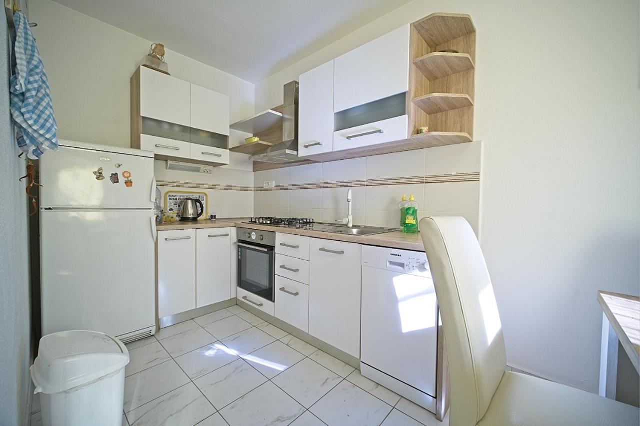 Apartment Renata Postira Ngoại thất bức ảnh