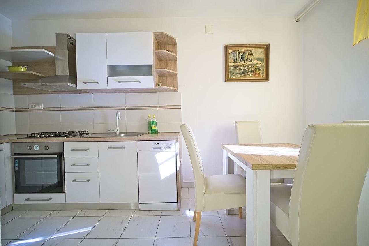 Apartment Renata Postira Ngoại thất bức ảnh